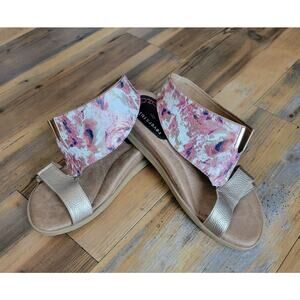 Modzori Reversibles Multicolor/Beige and Gold Wedge Sandals